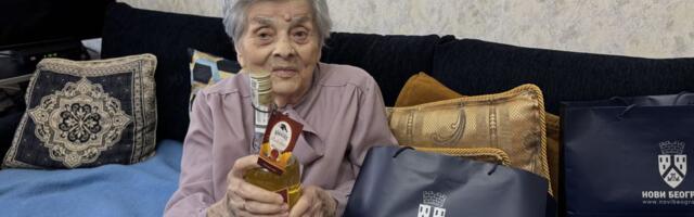 Upoznajte baku Desanku: Ima 102 godine i pamti rađanje Novog Beograda