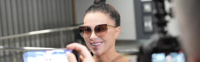 "TI NE BI TREBALO DA BUDEŠ UZOR DEVOJČICAMA" Staniji voditeljka usred emisije rekla šta misli, nastao muk: Starleta ulazi u Elitu, a ovoj sceni se mnogo pričalo