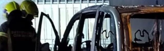 DRAMA U OBRENOVCU: U požaru izgorela dva automobila