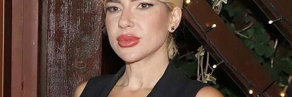 JOVANA JEREMIĆ DALA UPUTSTVO ZA VRELE AKCIJE, OVAKO VAM ŽENA NIKAD NEĆE DOSADITI: Voditeljka podigla prašinu samo jednim potezom!