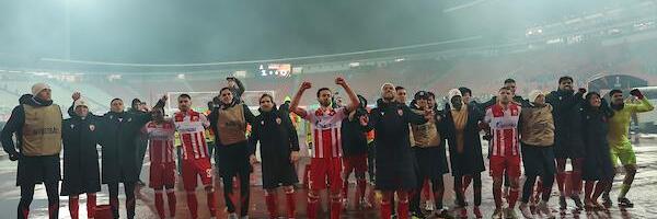 VELIKO SLAVLJE ISPOD SEVERA: Fudbaleri Zvezde prišli, a onda je usledila spektakularna bakljada