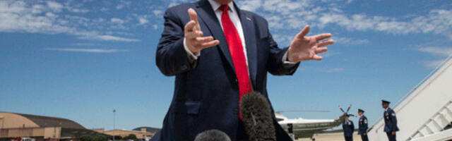 Трамп: Наш носач авиона не гори, то је лажна иранска вест