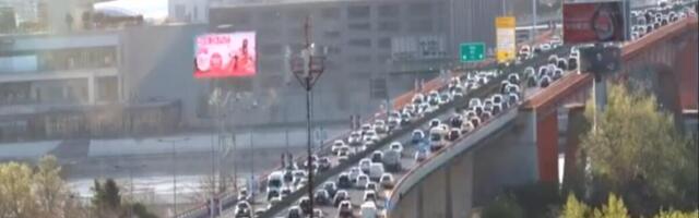 Jutarnji špic u prestonici uzima maha: Nema igla gde da padne, vozila mile, a ovaj najkritičniji deo zaobiđite!