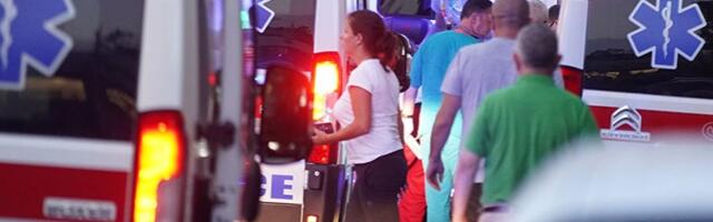 Sudar 2 automobila i autobusa u Batajnici! Jednoj osobi se bore za život