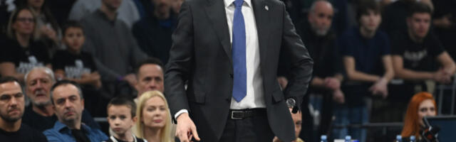 POSEBNA PORUKA ZA "GROBARE" Ocokoljić se izvinio navijačima Partizana za debakl