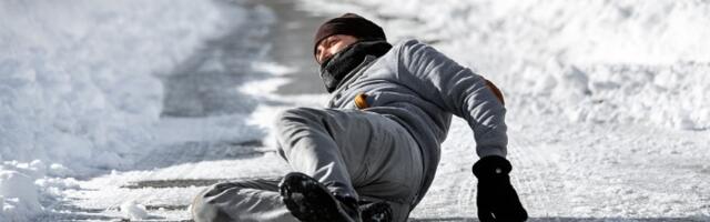 Padovi zbog zaleđenih trotoara: Kome se žaliti?