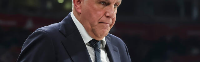 Željko besan kao ris nakon poraza: Davali smo im lopte direktno u ruke, a oni lako poene...