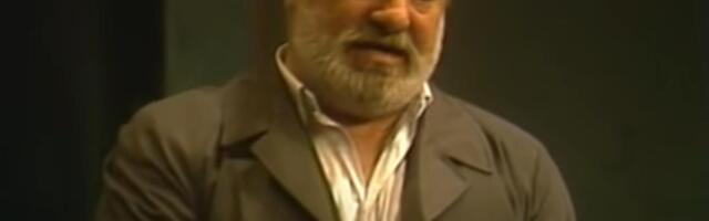 "Evo, Mićo, učim rak da puši" Bata Stojković se poslednju predstavu odigrao s jednim plućnim krilom, Duško Kovačević ga bukvalno doneo u pozorište