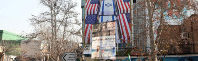 Аксиос: Иран тражи промену места и формата преговора са САД заказаних за петак