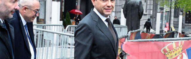 Почеле консултације председника Вучића са представницима Покрета социјалиста