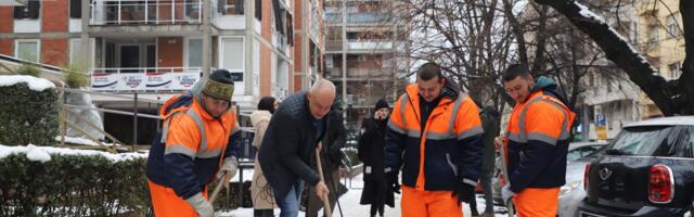 Radojičić: Gradske službe u punom kapacitetu uklanjaju led sa ulica Beograda