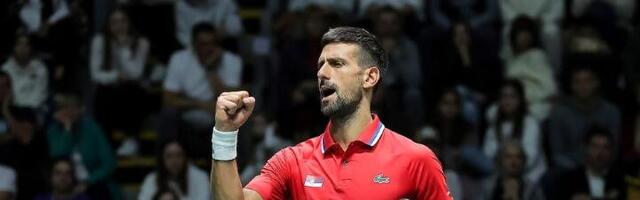 Navijači zabrinuti! Novak tražio pomoć lekara (FOTO)