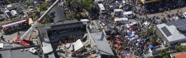 JEZIVI PRIZORI NAKON TRAGEDIJE! Izvučeno 44 tela iz kluba smrti, porodice van sebe!