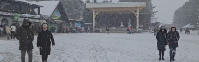 SRBIJA POD SNEGOM, OVDE JE OZBILJNO ZAVEJALO! Od jutros napadalo 32 centimetara