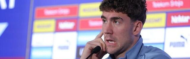 Juve i Vlahović: Novi ugovor ni na vidiku!