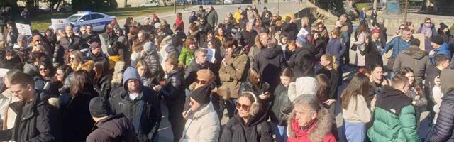 Prosvetni radnici traže ostavku načelnice Školske uprave Zrenjanin