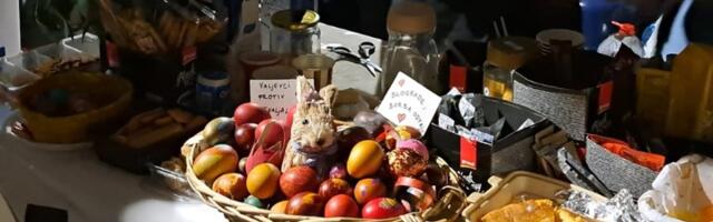 Scena policajca i studenata sa blokade oduševila: Budi nadu (VIDEO)