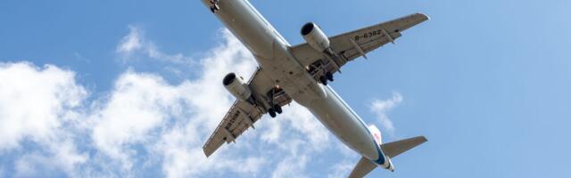 Snažna snežna oluja i problemi sa softverom izazvali više od 1.800 kašnjenja letova širom SAD-a