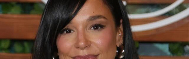 TRUDNA EDITA ARADINOVIĆ NE ODUSTAJE OD NASTUPA: Pevačica pokazala stomačić, evo kako izgleda (FOTO)