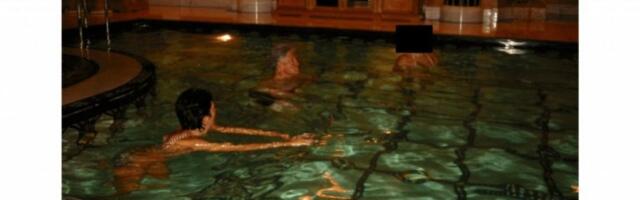 BIL KLINTON NAPOKON GOVORIO O SLICI IZ BAZENA DŽEFRIJA EPSTAJNA! Detaljno je objasnio "kontekst"! (FOTO)