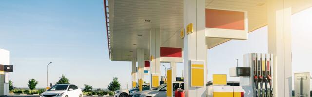 Britanci u panici prave zalihe benzina: Redovi na pumpama širom zemlje zbog rata na Bliskom istoku