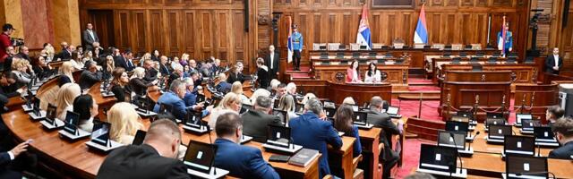 SKUPŠTINA SRBIJE: Poslanici i danas u klupama, nastavlja se načelna rasprava o svih 40 tačaka dnevnog reda