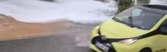 Potop i grad veličine teniske loptice: Strašna oluja protutnjala delom Nemačke, bele se ulice (VIDEO)