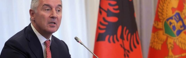 Đukanović vratio zakon Skupštini, iz vlade mu zapretili smenom