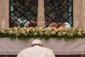 Тело Бенедикта XVI од понедељка у базилици Светог Петра, очекују се хиљаде верника