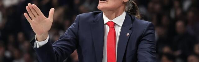 EVO ODAKLE DUŠKO IVANOVIĆ GLEDA MEČ U BOLONJI: Ovde je završio epizodu u Zvezdi Meridianbet (VIDEO)