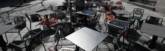 Нокаут због фајронта: Без посла и до 64 хиљаде људи у ресторанима и кафићима