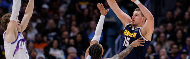 (VIDEO) Totalno ludilo šta radi Jokić - Posle ovog poteza cela dvorana ustala