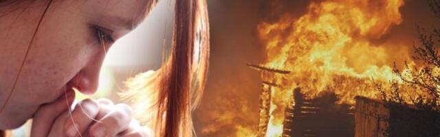 RUSI SRAVNILI ODESU I CEO GRAD JE U PLAMENU! Rakete seju smrt, a bolesna Tetjana na prozor zalepila molitvu "Oče naš" da ne vidi dronove: "LEŽIM U KREVETU I ČEKAM KRAJ!" (FOTO, VIDEO)