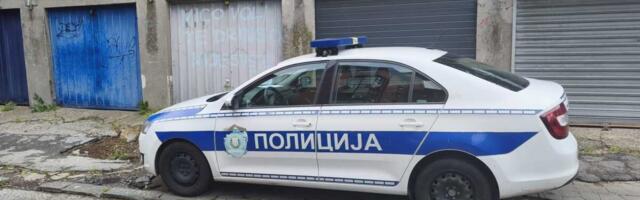 JEZIVI DETALJI UBISTVA NA ČUKARICI! UHAPŠENA ŽENA I RANIJE TUKLA MUŽA: Sada mu zarila nogar od stolice u srce, pa se zaključala! Komšije otkrile sve!