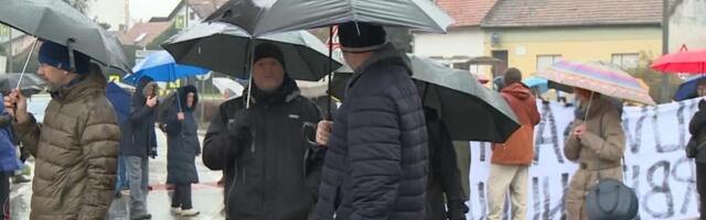 Blokada u Novom Sadu se privodi kraju, planirana i protestna šetnja