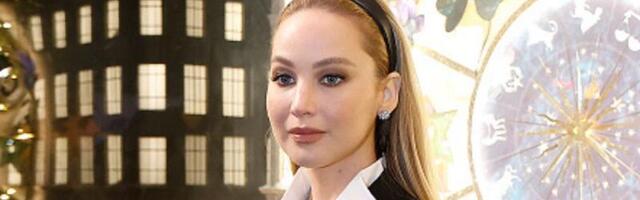 Kaput od kašmira koji čak i patike čini elegantnim: Omiljeni komad Jennifer Lawrence