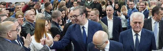 Vučić otkrio da u SNS postoji grupa najvernijih „lojalista“: Sastaju se u crkvi, zaklinju na krv, a član je predsednikov brat