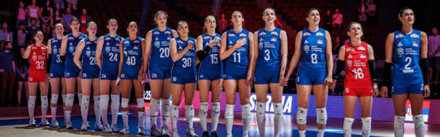 SRPSKE ODBOJKAŠICE POSLE PET SETOVA POKLEKLE: Amerika pred krcatom Arenom nanela poraz našim devojkama