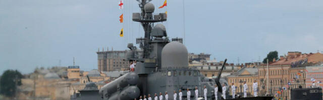 Ру­ска рат­на морнарица про­тив „за­пад­них пирата" на светском мору
