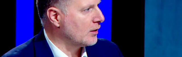 Мијачић: Законима врше притисак на здравство и школство