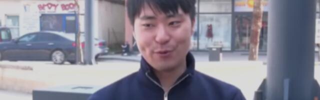 Iz Tokija u Ćićevac: Japanac prešao pola sveta da pomaže našoj deci i postao lokalna zvezda