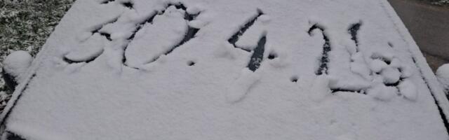 Zabelela se Srbija: Ovaj deo potpuno prekriven snegom - Umesto roštilja, grudvanje (FOTO)