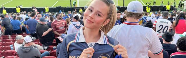 Supruga Srbina, fudbalera koji brani boje Amerike navijala za BiH, došla na stadion ogrnuta zastavom