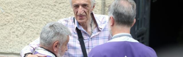 Šta se krije iza kapije rodne kuće Mirka Kodića? Meštani progovorili o harmonikašu - Komšije više ne ćute!