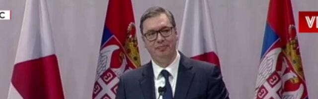 NAJVAŽNIJE JE DA SAČUVAMO MIR! Vučić na velikom mitingu u Leskovcu! Predsednika dočekalo 7.000 ljudi u "Dubočici"! (FOTO)