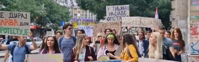 "Izlazite napolje": Studenti na protestu (VIDEO)