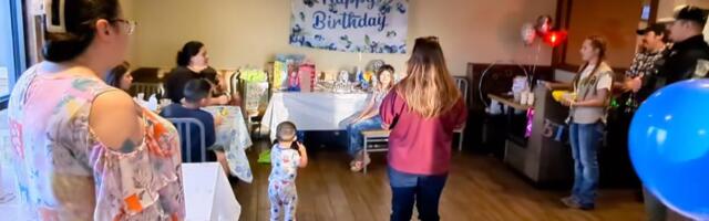 DEVOJČICA (9) OSTALA BEZ GOSTIJU NA ROĐENDANU, NJENA MAJKA UČINILA NEMOGUĆE! Proslava zbog OVOGA postala viralna: "Svi su bili na nogama, NEVEROVATNO!" (FOTO)