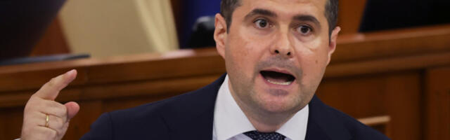 Молдавски парламент изабрао бизнисмена Василеа Тофана за новог премијера
