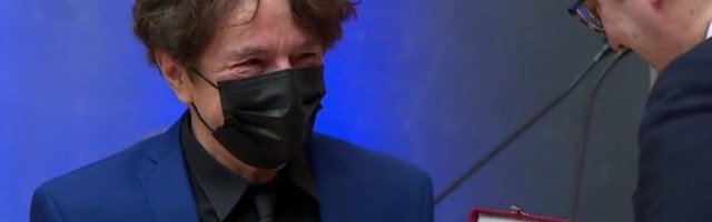 ODLIKOVANI BREGOVIĆ, BAJAGA I BORA ĐORĐEVIĆ! Muzičarima uručeno priznanje povodom Dana državnosti!