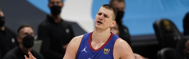 NBA ŠOK! Saigrač se zaljubio u Nikolu Jokića?!